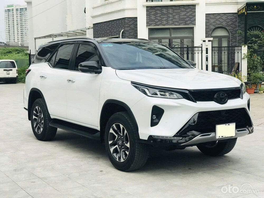 XE 7 CHỖ